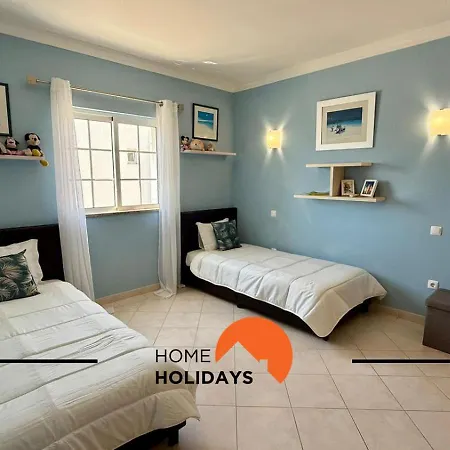 #343 With Pool & Jacuzzi By Holidays *