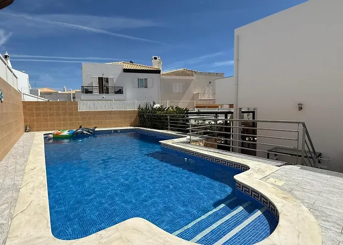 #343 With Pool & Jacuzzi By Holidays 빌라