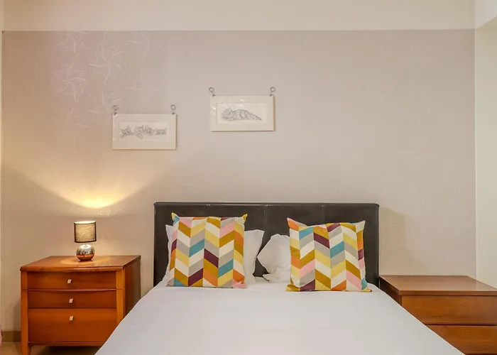 #343 With Pool & Jacuzzi By Holidays 빌라 알부페이라