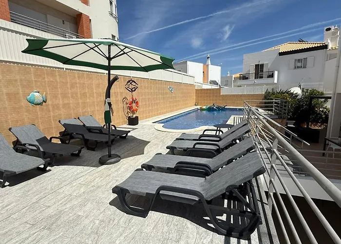 #343 With Pool & Jacuzzi By Holidays *