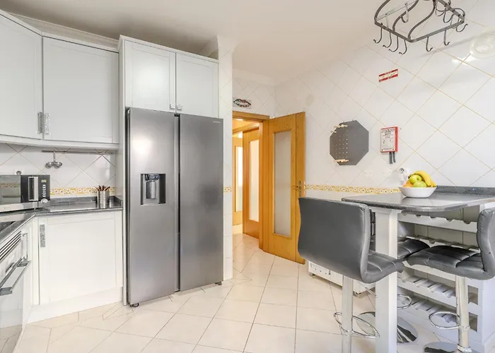 #343 With Pool & Jacuzzi By Holidays 빌라 *