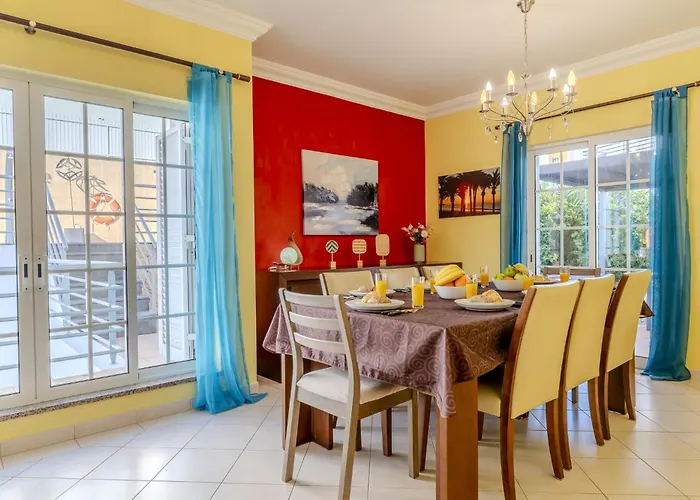 #343 With Pool & Jacuzzi By Holidays 빌라 *