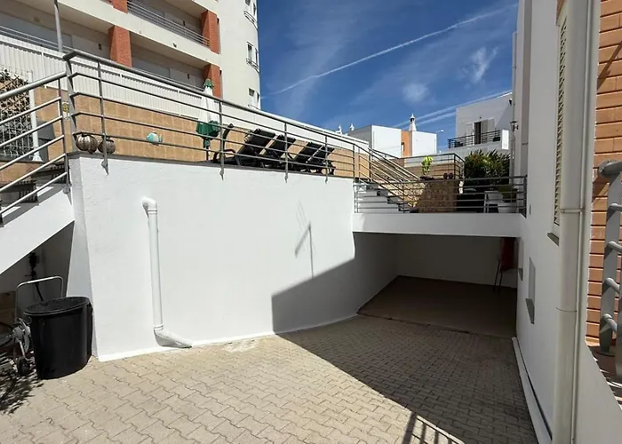 #343 With Pool & Jacuzzi By Holidays 빌라 알부페이라